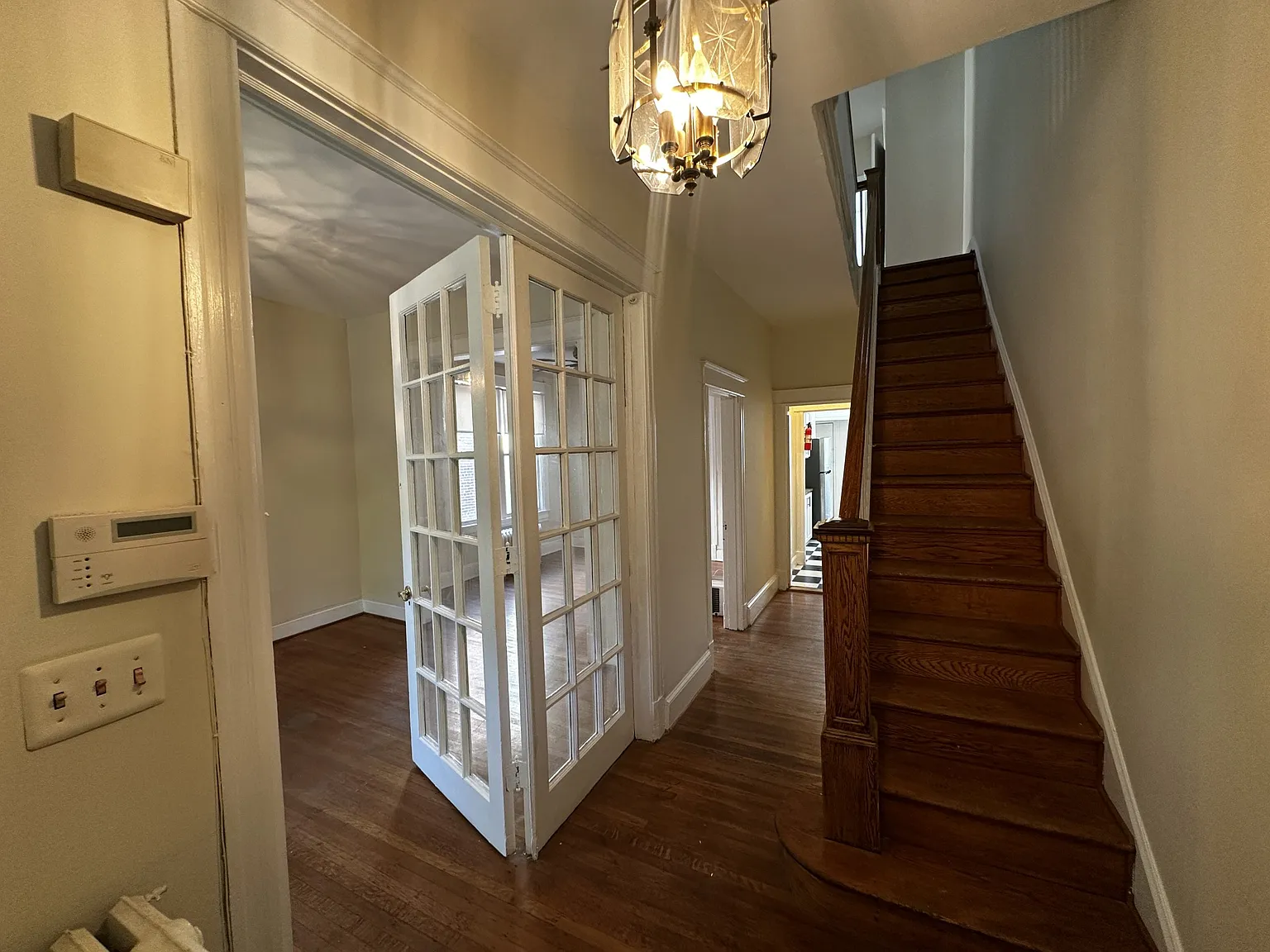 4 bed, 1444 sqft, $3,900 — Photo 4