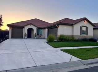 1816 E Knights Ferry Dr, Olivehurst, CA