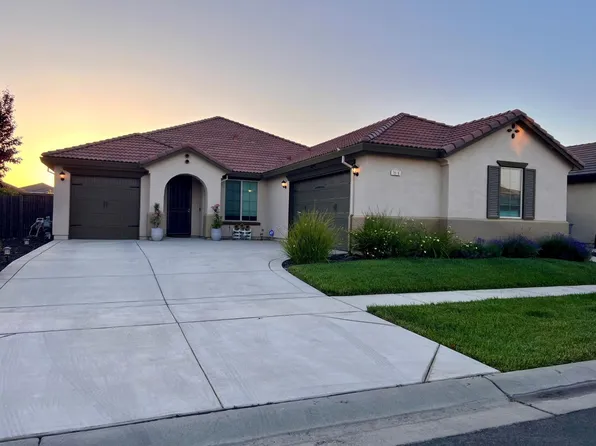 1816 E Knights Ferry Dr, Olivehurst, CA 95961