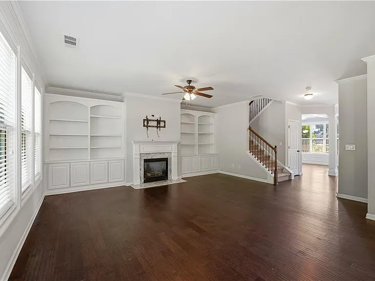 4910 Belcrest Way — Photo 12