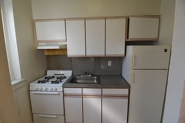 Rented by Zuz Realty | media 3