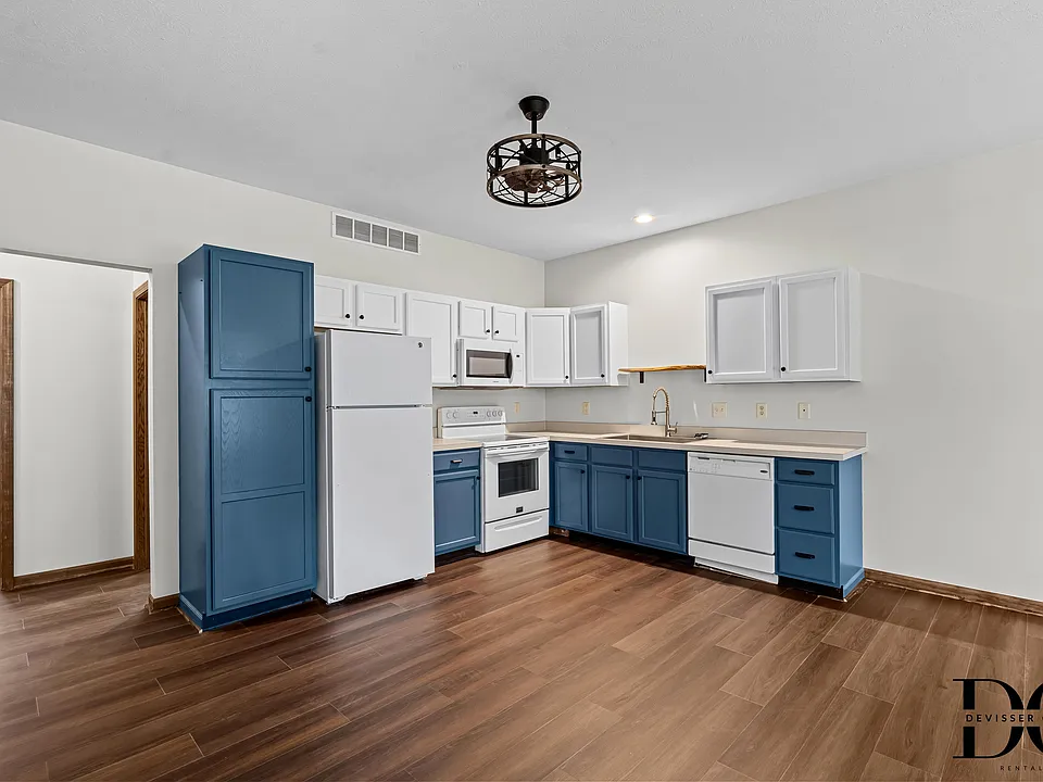 792 Lillian St #792