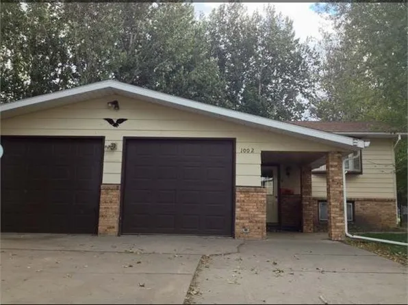 1002 1st Ave NW, Hazen, ND 58545