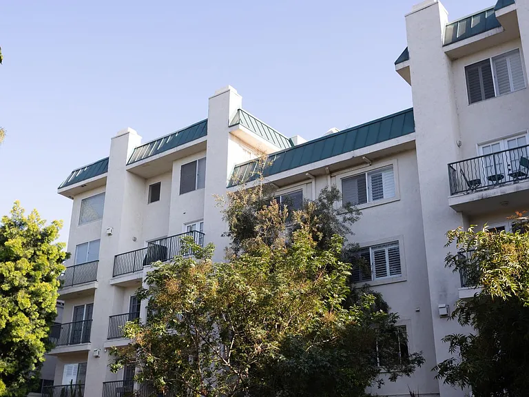 13030 Valleyheart Dr #108 — Photo 2