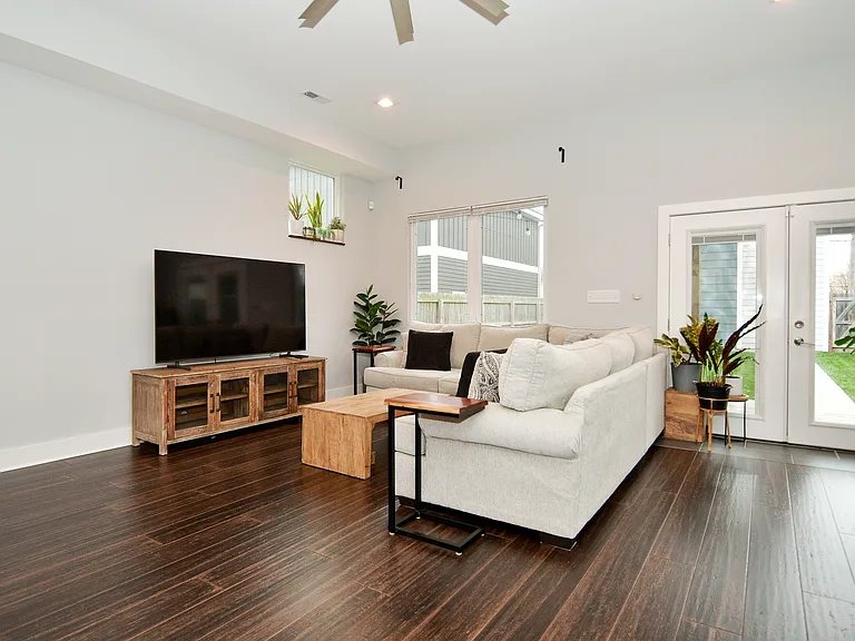 1426 Olive St — Photo 20