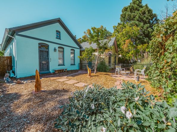 863 Mariposa St