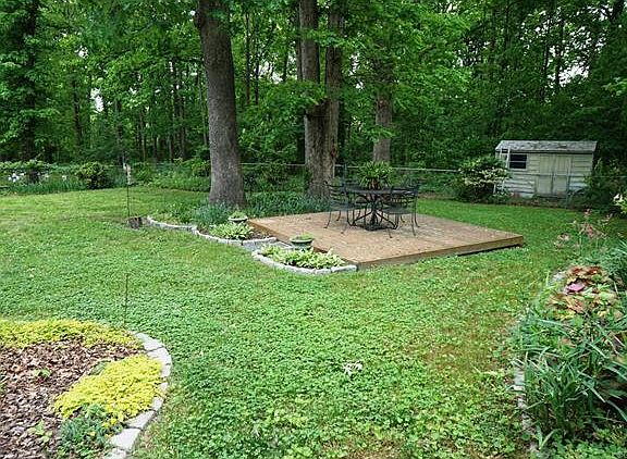 2nd image of 1402 Blue Jay Ln