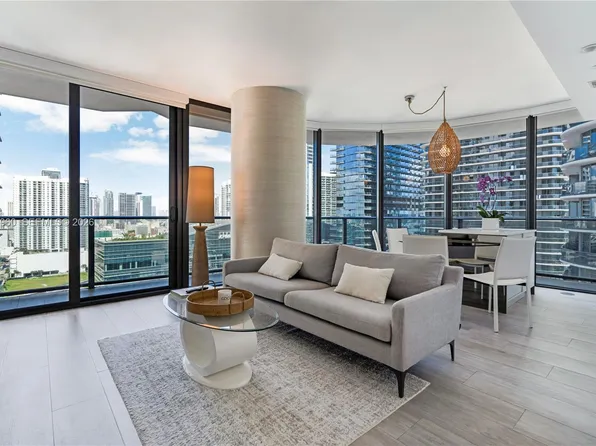55 SW 9th St, Miami, FL