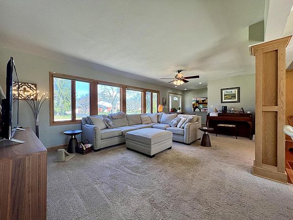 5th image of 2115 West Greenwood ROAD