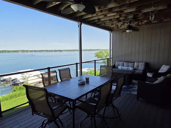580 Linden Dr #208, Arnolds Park, IA 51331