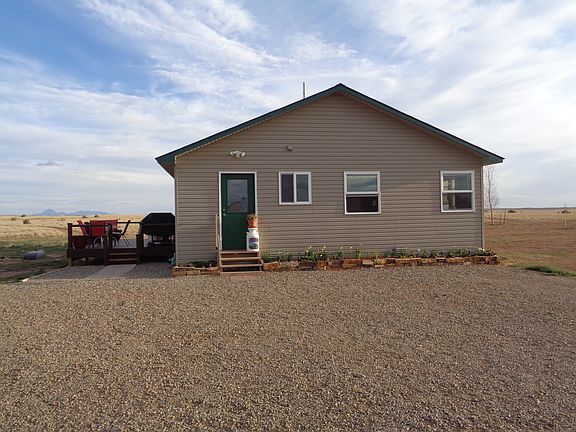 Side of house with driveway