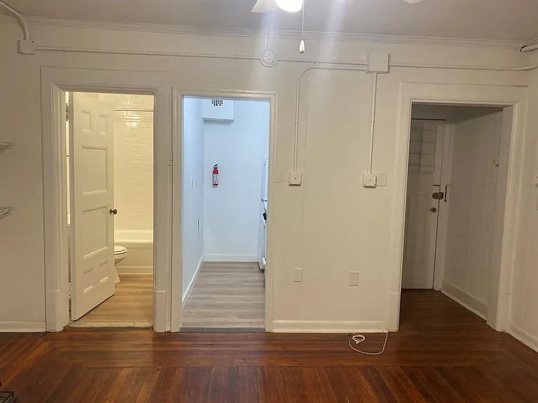 311 S Hicks St #2D — Photo 3