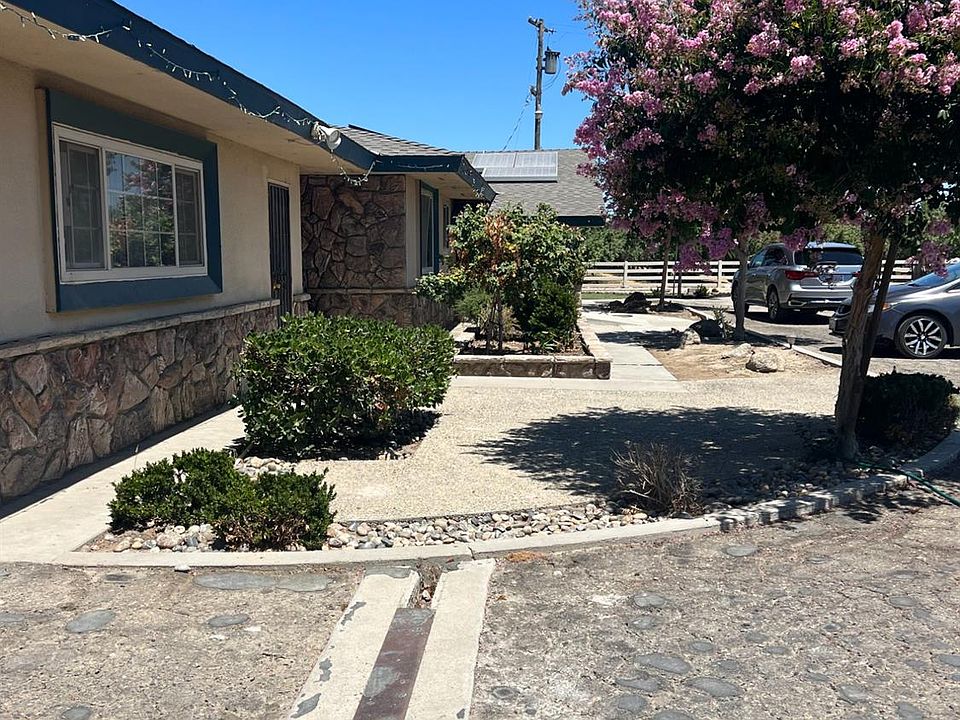 1st image of 7091 S Placer Ave