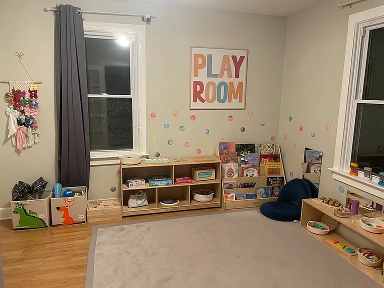 19 Rose Ave — Photo 16