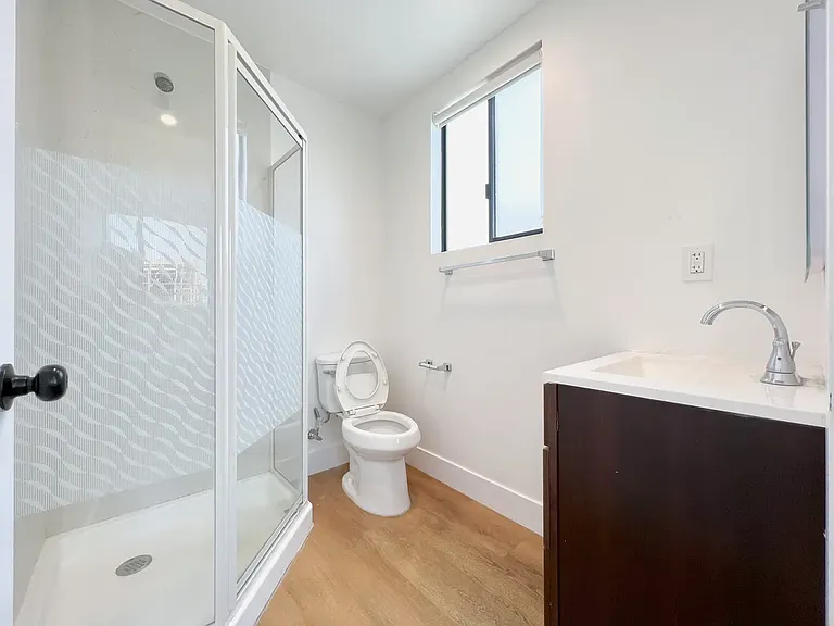 9 3098 1/2 Normandie Ave — Photo 18