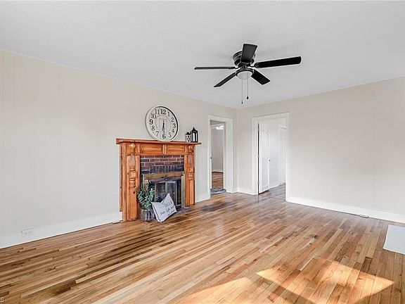 5th image of 203 Thomas St
