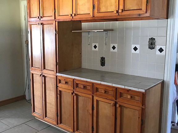 5th image of 1244 Ferguson St #1