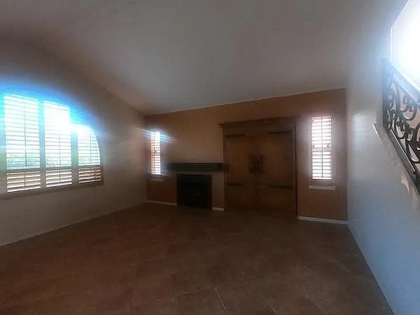 1513 Carmel Ave — Photo 3