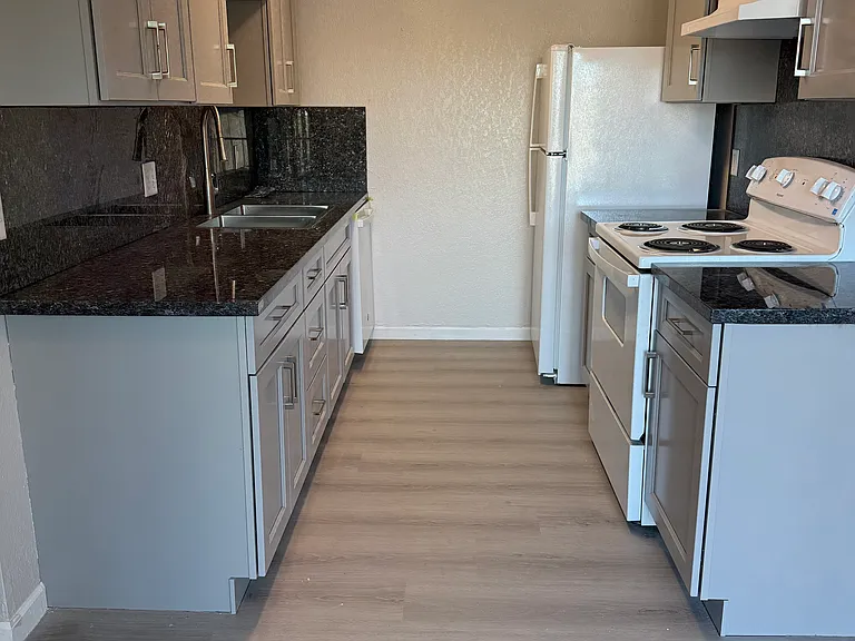 2521 Plantation Pl — Photo 1