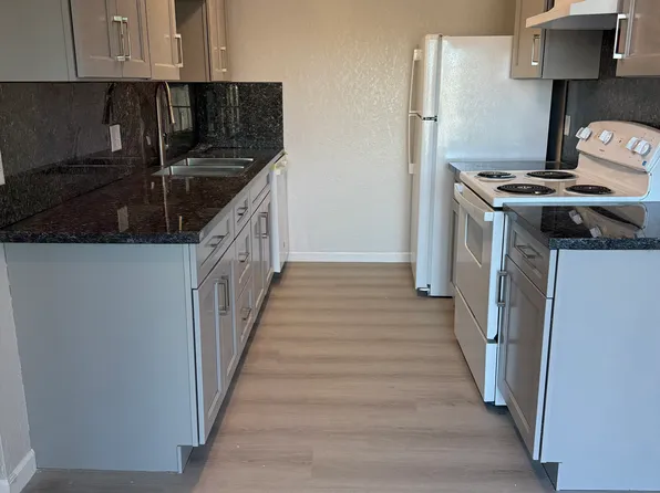 2521 Plantation Pl, Stockton, CA 95209