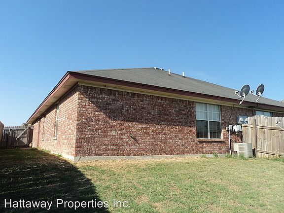 2nd image of 3703 Woodrow Dr #B