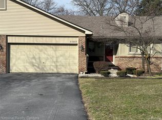 33309 Mill Race Cir, Westland, MI 48185