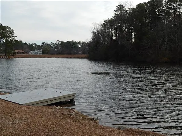 81 Ridge Lake Dr, Columbia, SC 29209