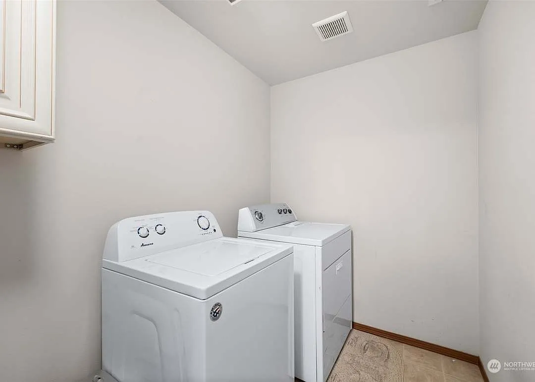 3 bed, 1464 sqft, $2,900 — Photo 2