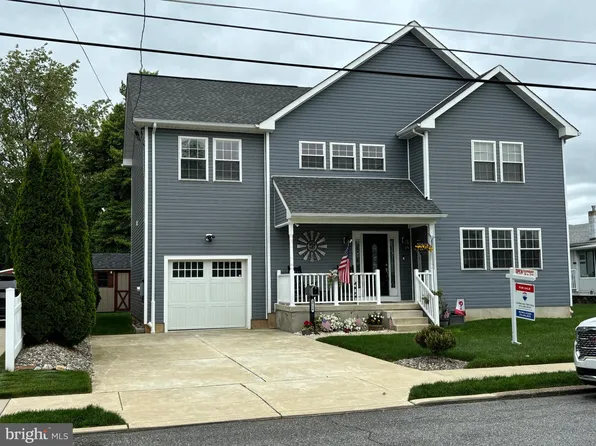 3716 President St, Philadelphia, PA 19114