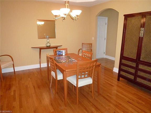 FORMAL DINING ROOM WITH BEAUTIFUL HARDWOOD FLOORS