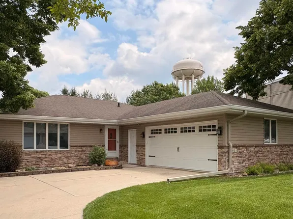 935 S Rhode Island Ave, Mason City, IA 50401