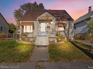 8614 Gary St, Dearborn, MI 48126