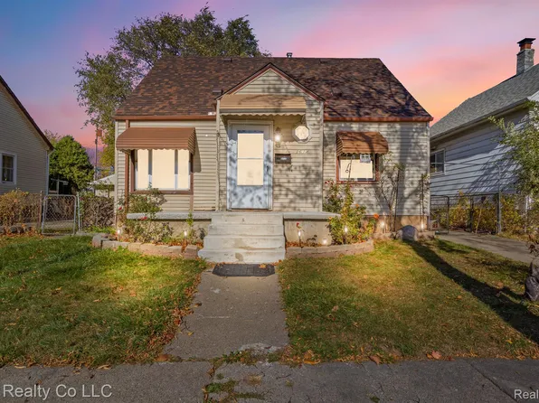 8614 Gary St, Dearborn, MI 48126