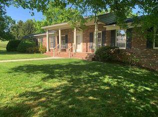 890 S 16th St, Wytheville, VA 24382