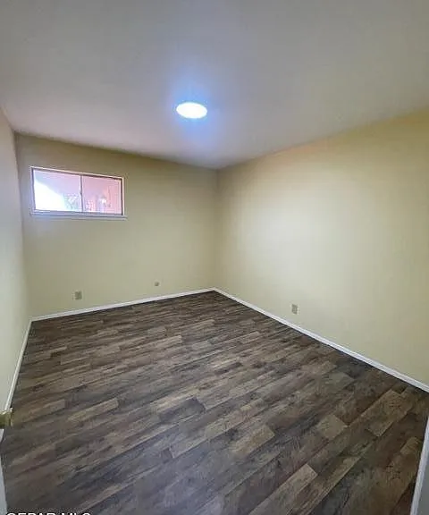 3031 Van Buren Ave — Photo 8