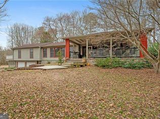 1063 Memorial Dr E, Dallas, GA 30132