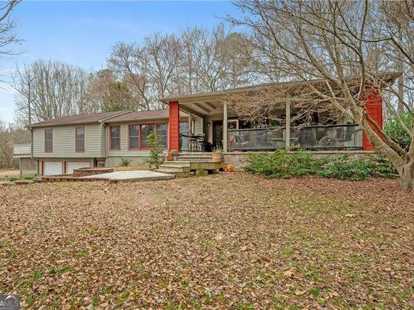 1063 Memorial Dr E, Dallas, GA 30132