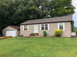 7560 N 600th St, Altamont, IL 62411