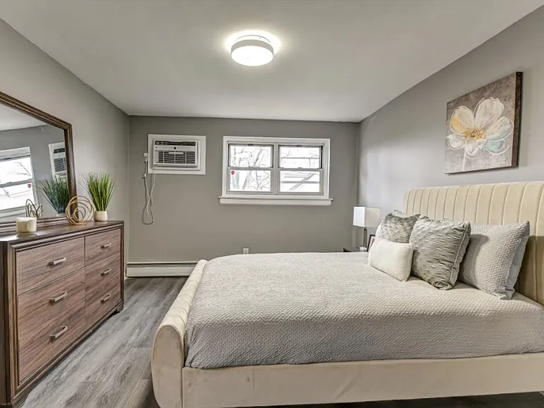 Cedar Court apartments — Photo 3
