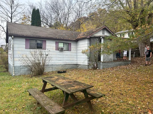 308 Flinders Dr, Vanceburg, KY 41179