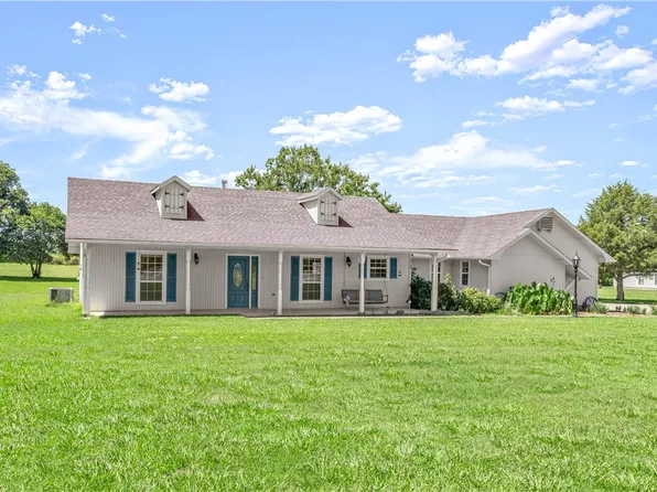 7063 W Wheeler Rd, Fayetteville, AR 72704