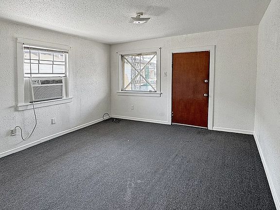 4th image of 322 Leboeuf St