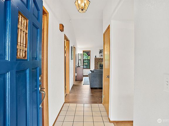 4th image of 9128 Wendy Drive SE
