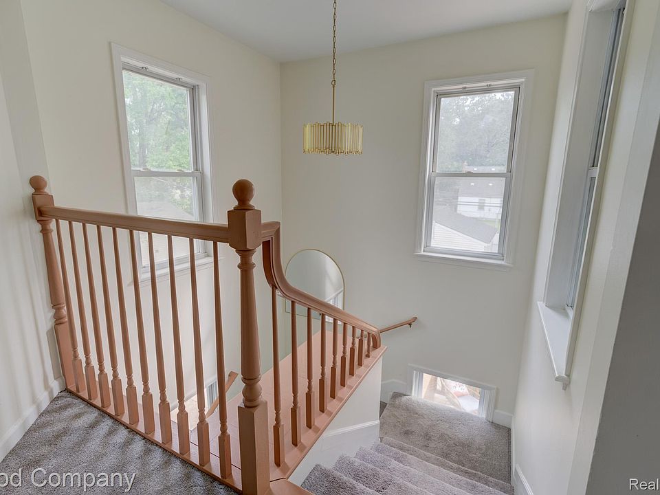 1665 W Troy St, photo 29