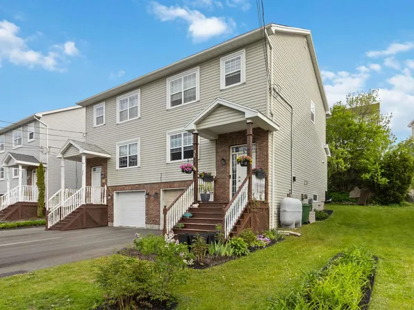 33 Sheppards Run, Halifax, NS B3T 2E6