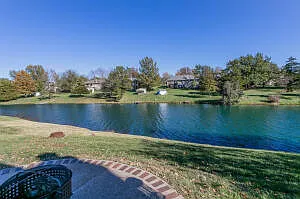 1992 N Waterfront Dr N #D — Photo 1