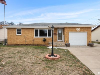 302 Sheridan Rd, Pekin, IL, 61554