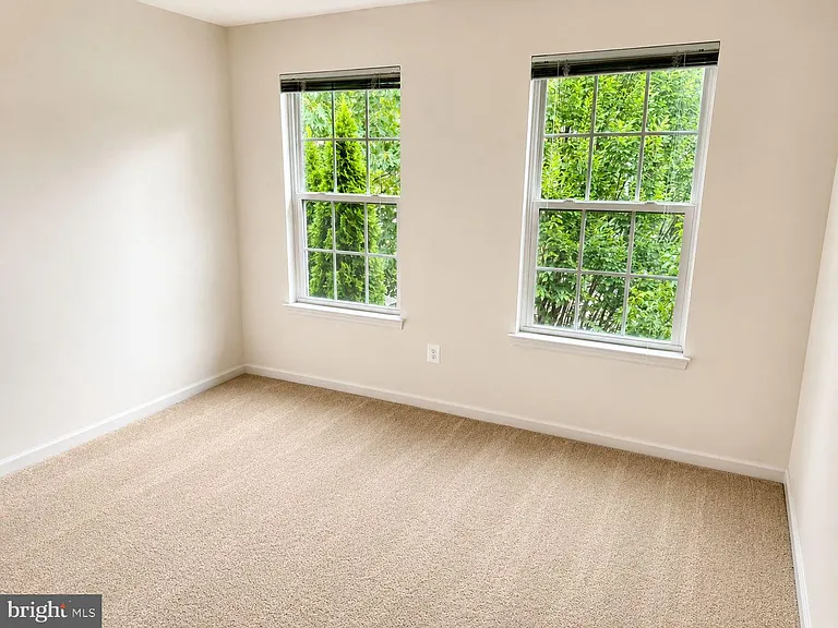 12489 Pfitzner Ct — Photo 18