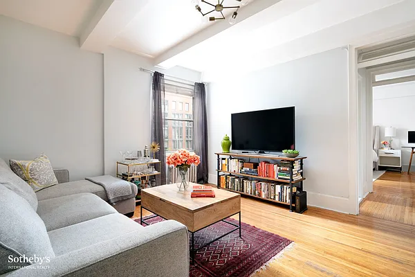 Sold by Sotheby's International Realty | media 8