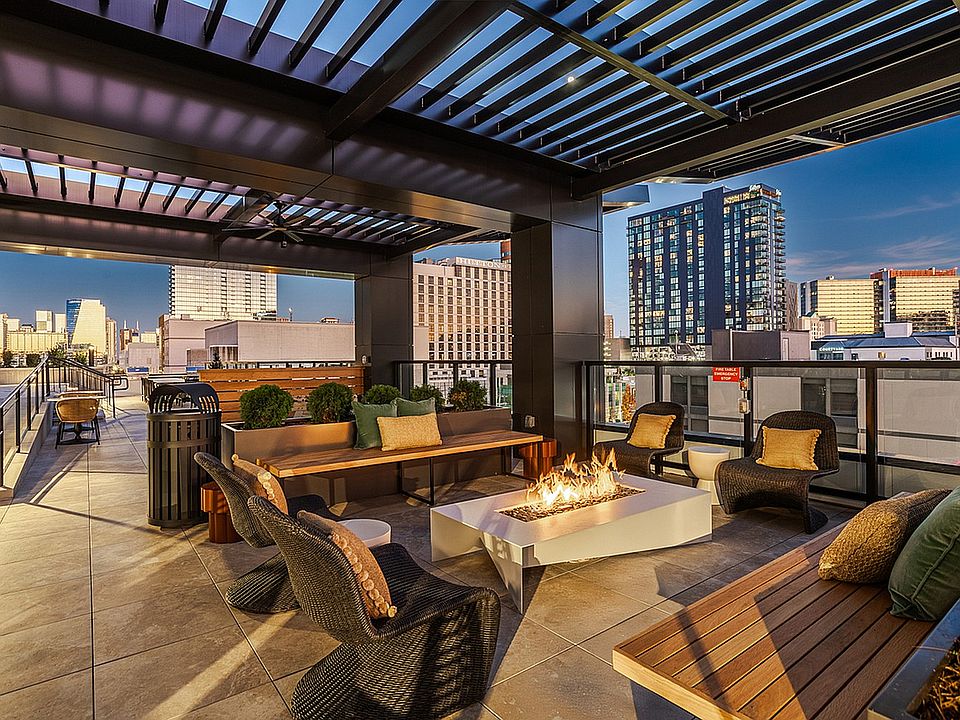 Outdoor Lounge